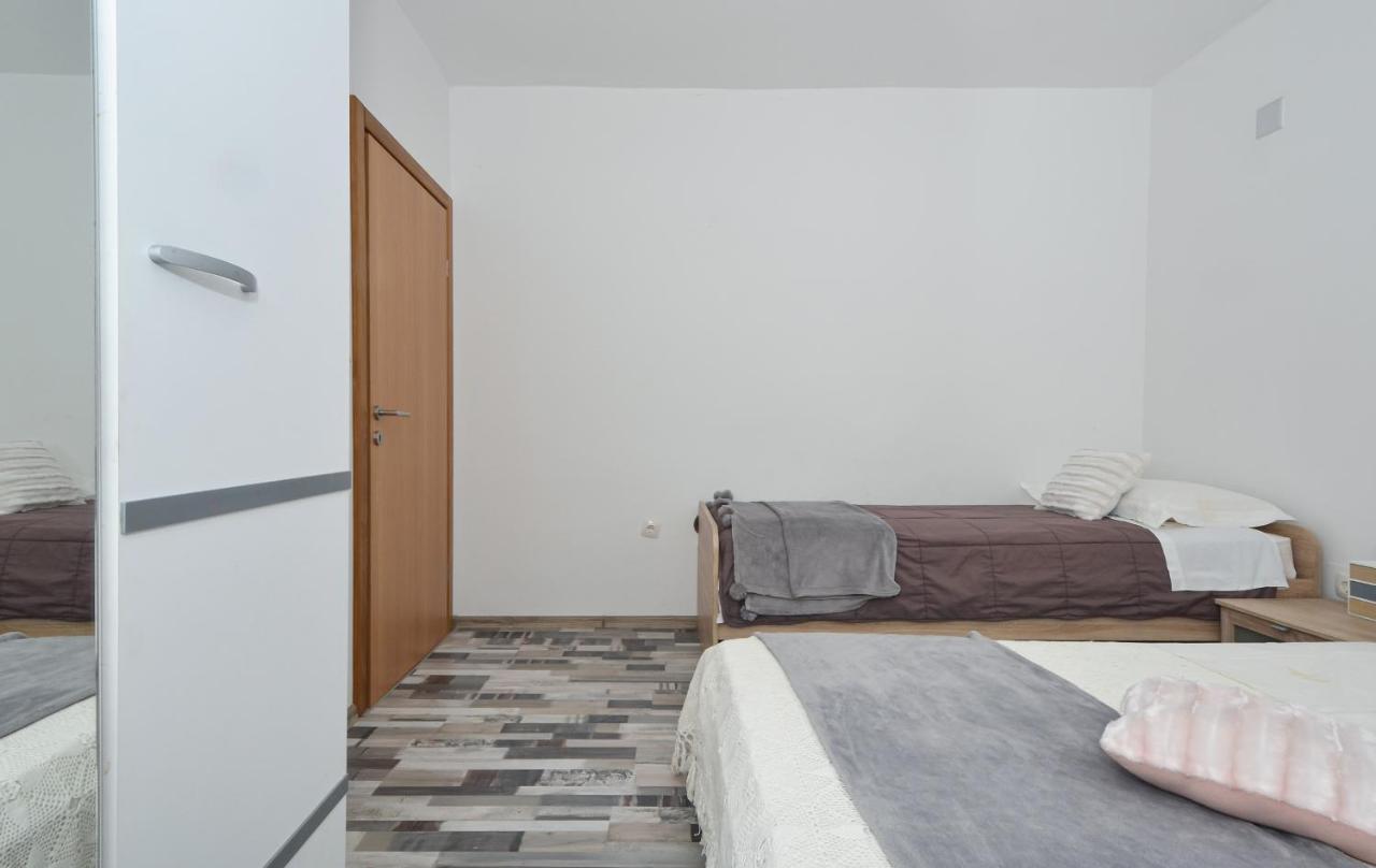 Apartments Luciano سيغيت فغانييتْسا المظهر الخارجي الصورة