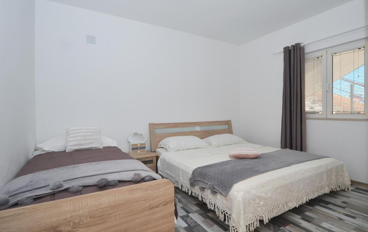 Apartments Luciano سيغيت فغانييتْسا المظهر الخارجي الصورة