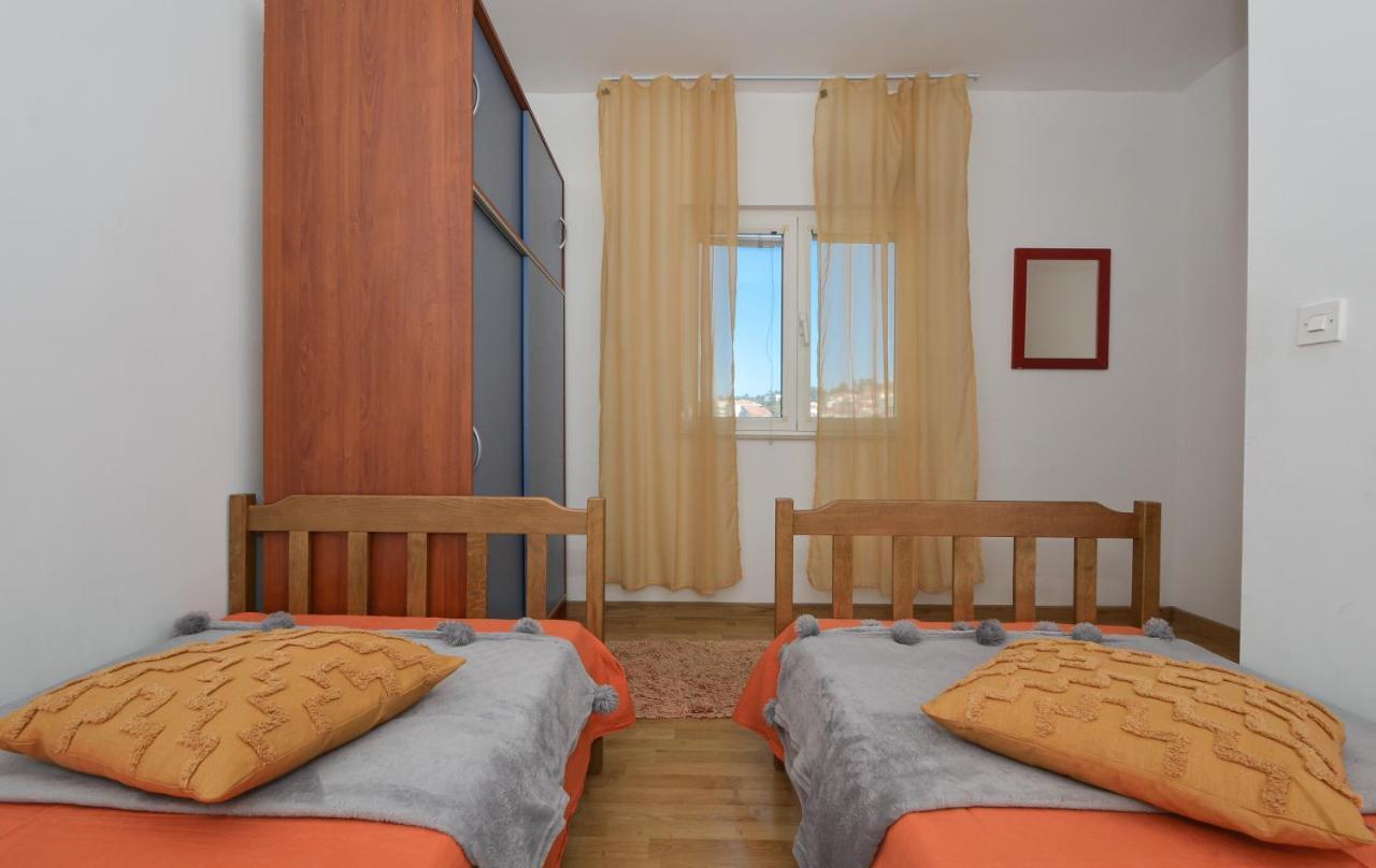 Apartments Luciano سيغيت فغانييتْسا المظهر الخارجي الصورة