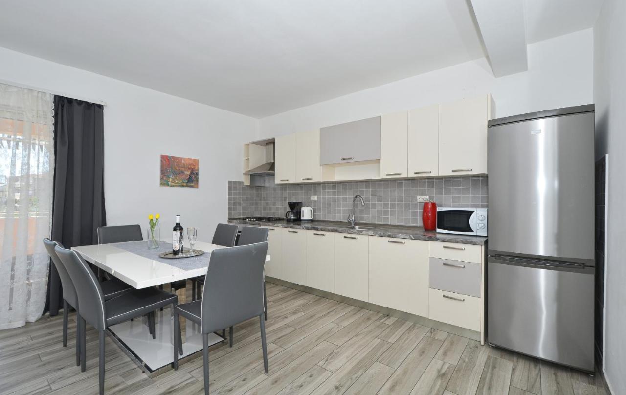 Apartments Luciano سيغيت فغانييتْسا المظهر الخارجي الصورة