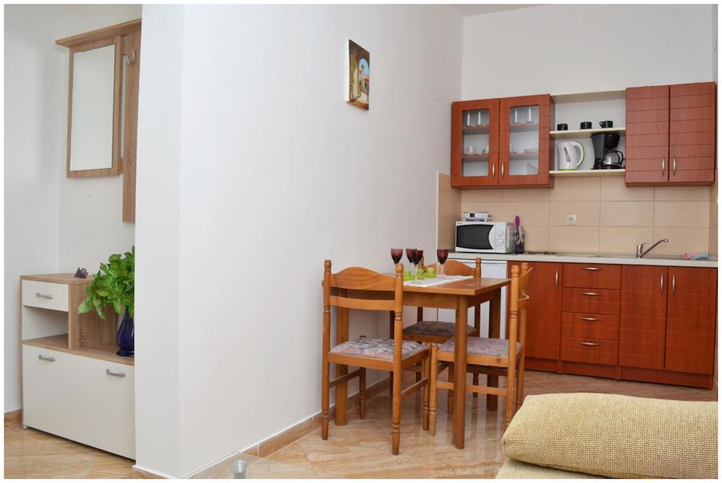 Apartments Luciano سيغيت فغانييتْسا الغرفة الصورة
